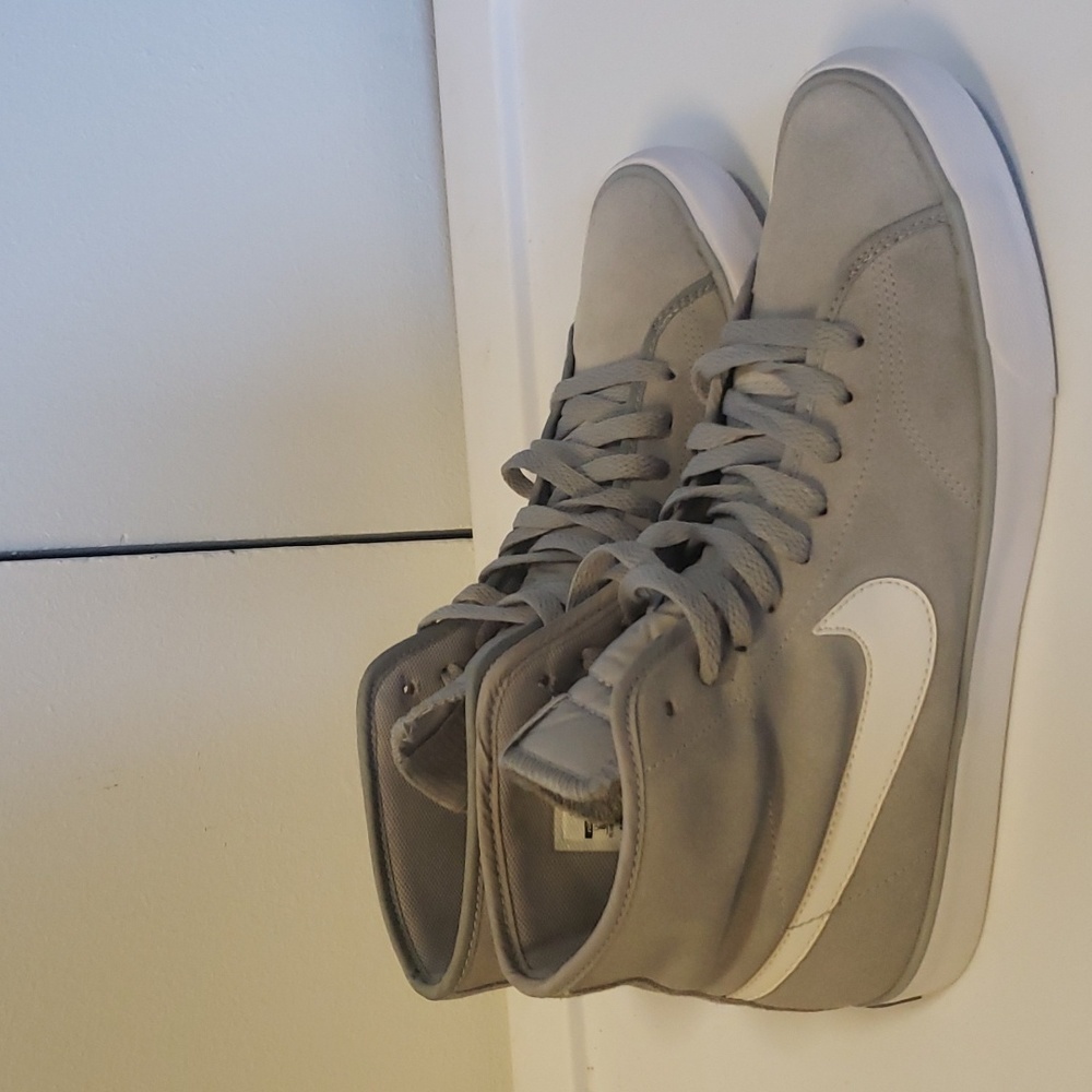 Nike mids